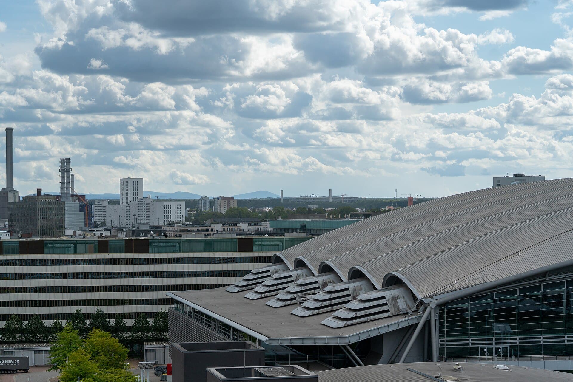 The wave roof of Hall 3 at Messe Frankfurt